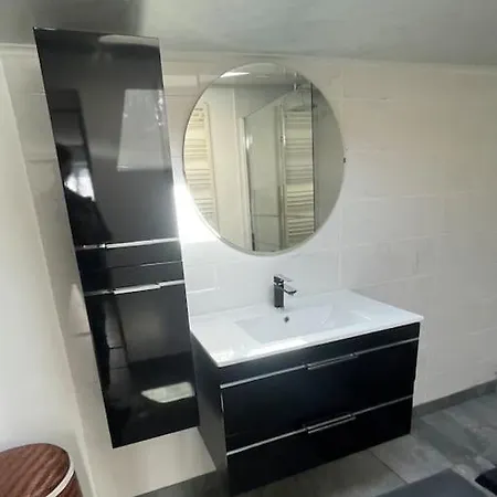 בית נופש Maison Proche De La !