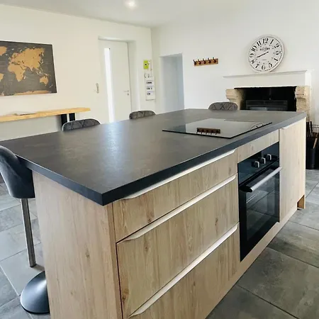 Maison Proche De La ! * Grues